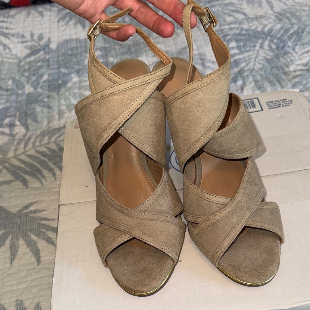 Banana Republic Gray Women's Sandal Heels NEVER WORN